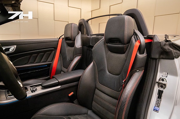 Mercedes-Benz SLC43 19 of 24