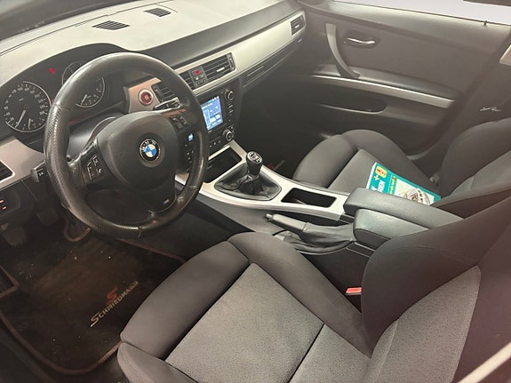 BMW 320 9 of 14
