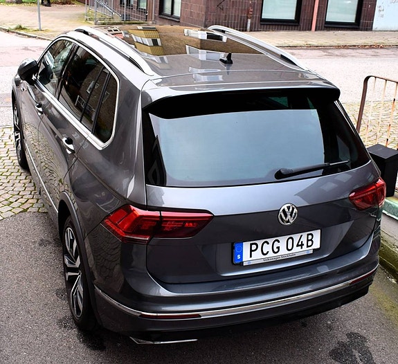 Volkswagen Tiguan 3 of 14