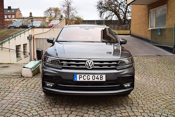 Volkswagen Tiguan 2 of 14