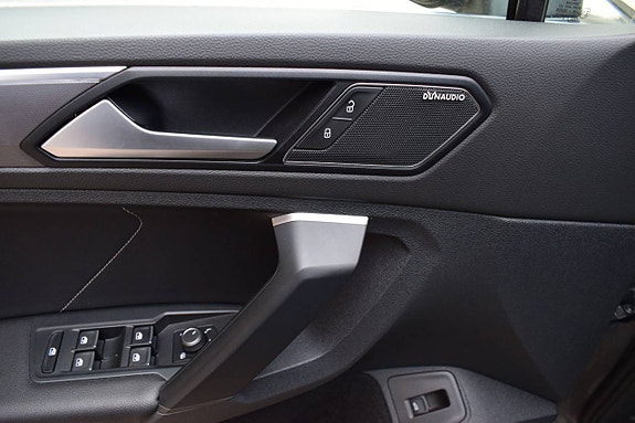 Volkswagen Tiguan 7 of 14