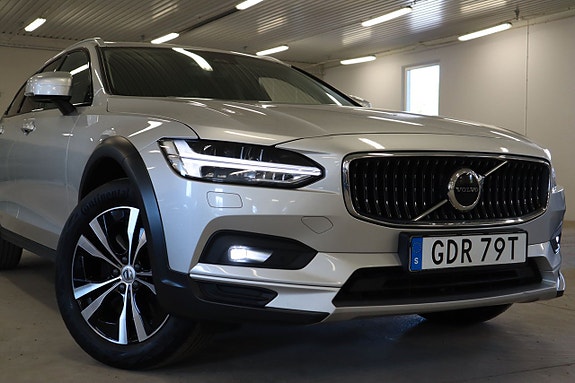 Volvo V90 Cross Country 24 of 26