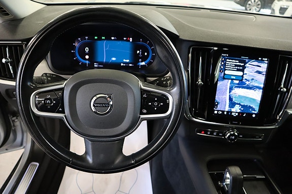 Volvo V90 Cross Country 7 of 26