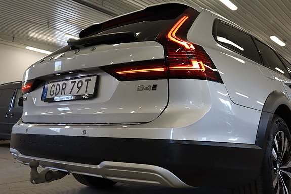Volvo V90 Cross Country 25 of 26