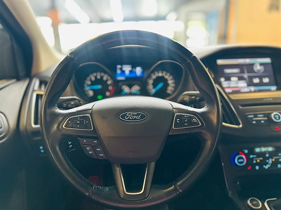 Ford Focus 15 of 18