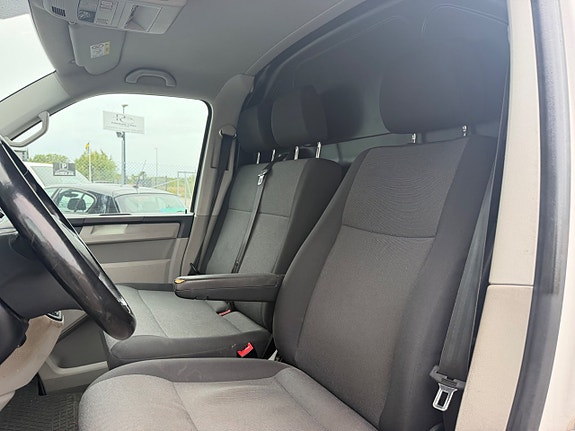 Volkswagen Transporter 17 of 21
