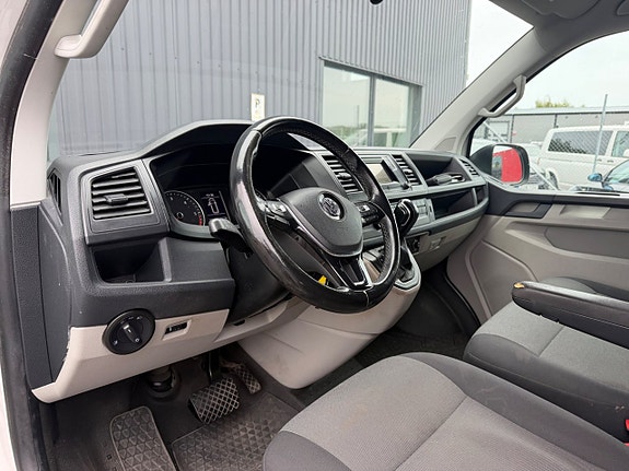 Volkswagen Transporter 13 of 21