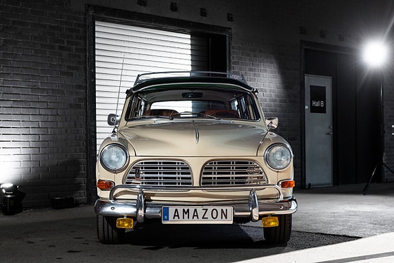 Volvo Amazon 4 of 5