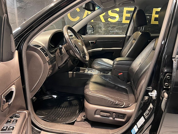 Hyundai Santa Fe 11 of 23