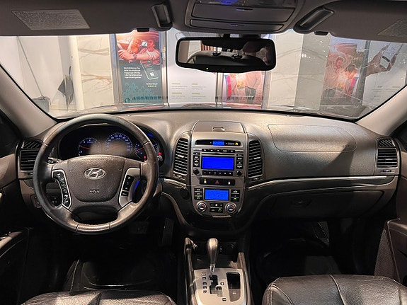 Hyundai Santa Fe 9 of 23