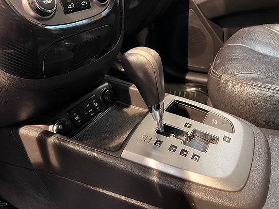 Hyundai Santa Fe 17 of 23
