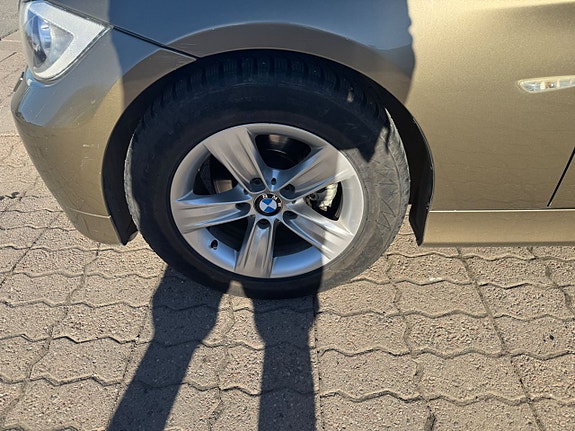 BMW 320 13 of 16