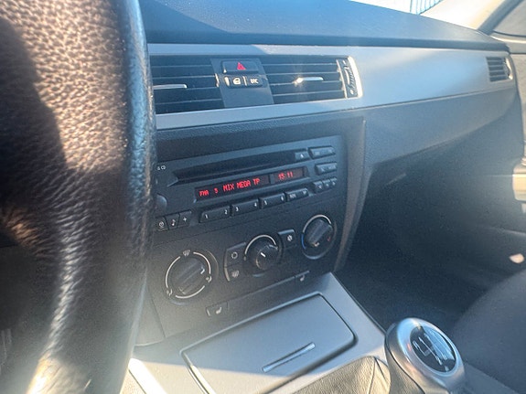 BMW 320 15 of 16