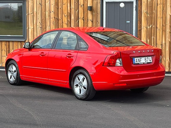 Volvo S40 3 of 5