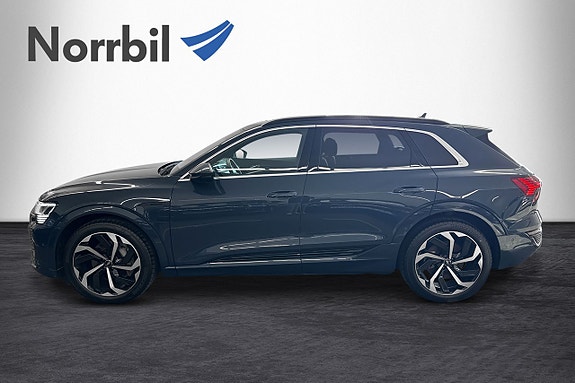 Audi Q8 e-tron 4 of 5