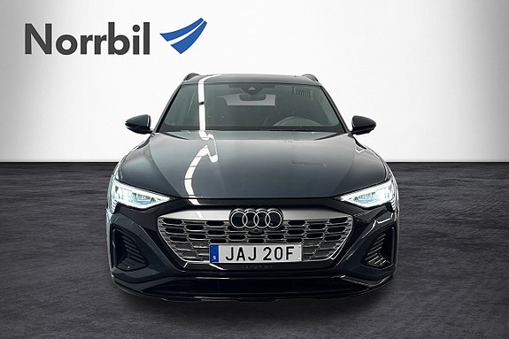 Audi Q8 e-tron 2 of 5
