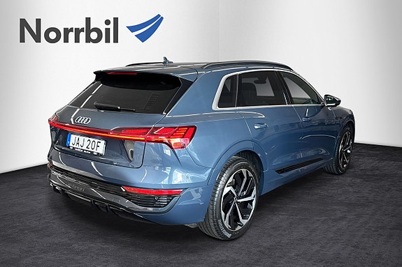 Audi Q8 e-tron 7 of 22