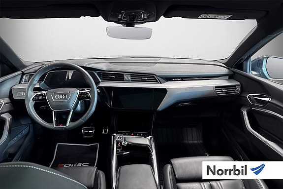 Audi Q8 e-tron 11 of 22
