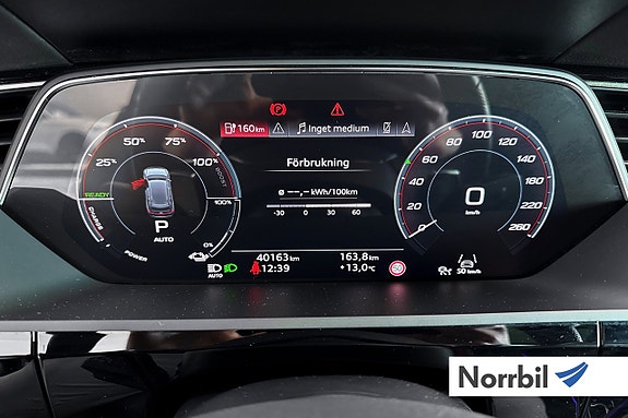 Audi Q8 e-tron 13 of 22