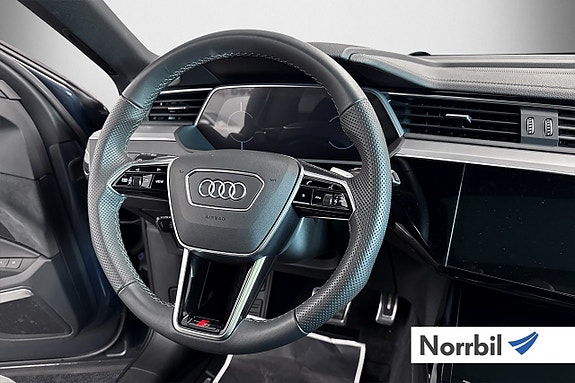 Audi Q8 e-tron 12 of 22
