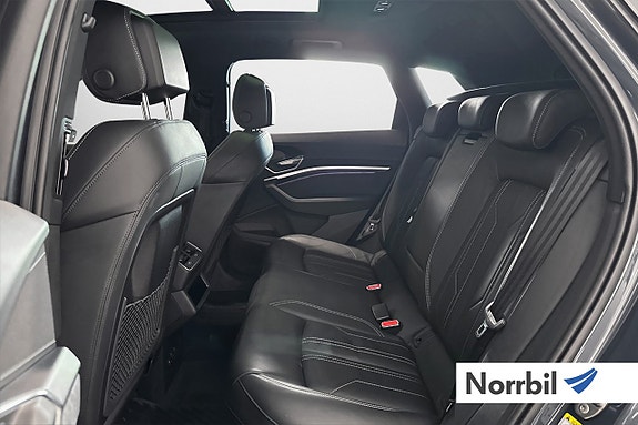 Audi Q8 e-tron 19 of 22