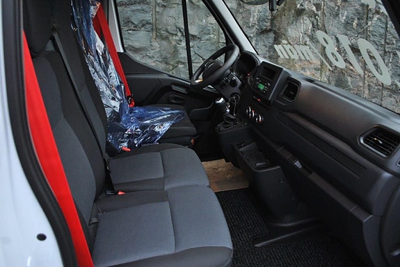 Renault Ny Master 165HK Flakbil med Kran ML 150.3 11 of 21