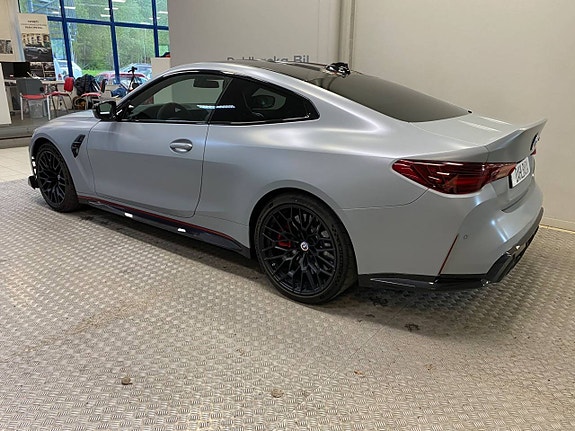 BMW M4 5 of 5