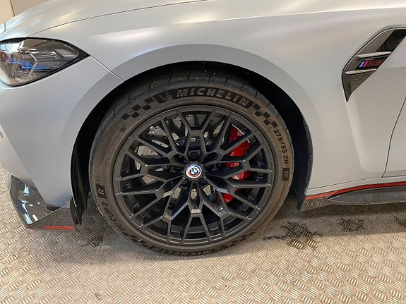 BMW M4 8 of 17