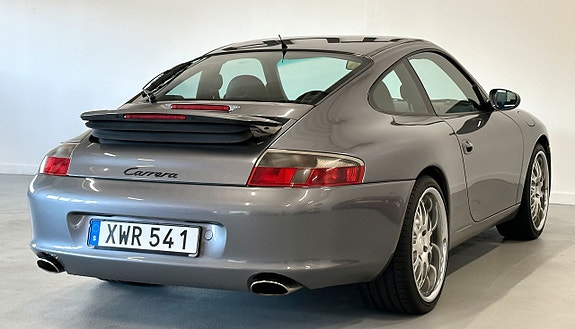 Porsche 911 Carrera 5 of 5