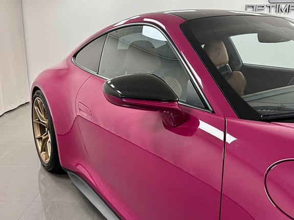 Porsche 992 18 of 18