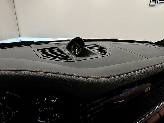 Porsche 992 15 of 18