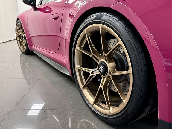 Porsche 992 12 of 18