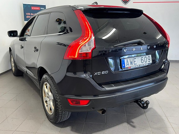 Volvo XC60 15 of 17