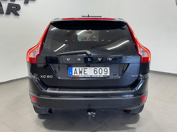 Volvo XC60 7 of 17