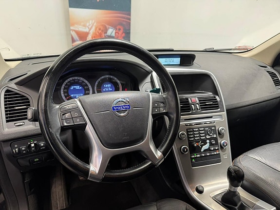 Volvo XC60 13 of 17