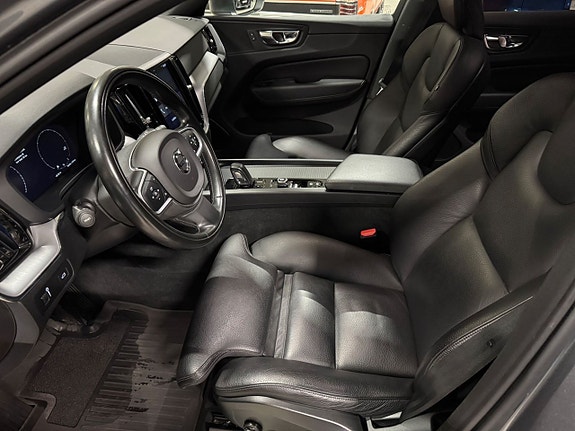 Volvo XC60 10 of 21
