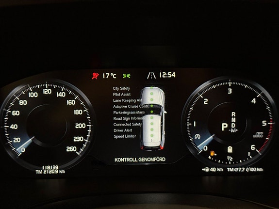 Volvo XC60 15 of 21