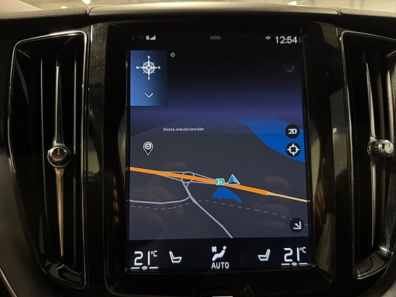 Volvo XC60 14 of 21