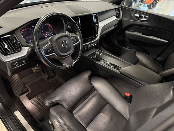 Volvo XC60 7 of 21