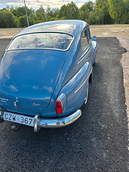 Volvo PV 3 of 9