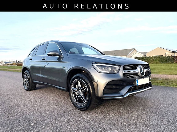 Mercedes-Benz GLC300 e 5 of 5