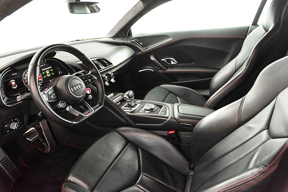 Audi R8 17 of 27