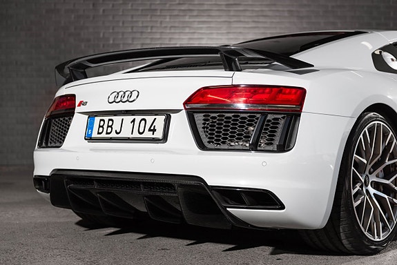 Audi R8 4 of 5