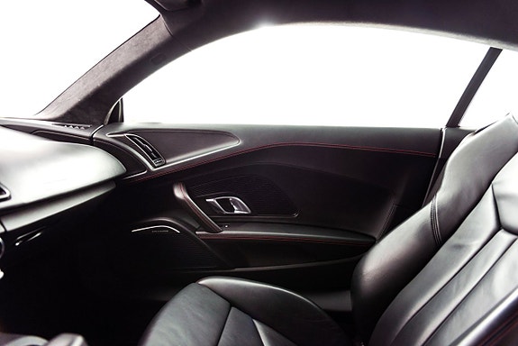 Audi R8 24 of 27
