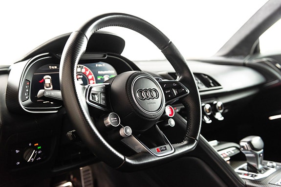 Audi R8 18 of 27