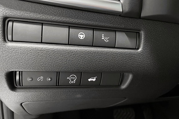 Nissan X-Trail 14 of 25