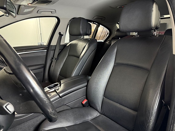 BMW 520 10 of 19