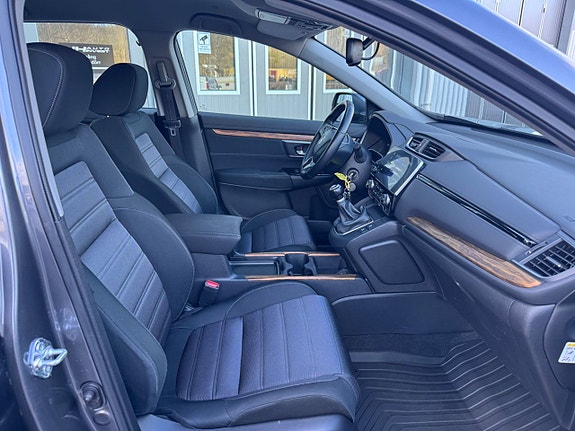 Honda CR-V 9 of 27