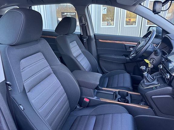 Honda CR-V 10 of 27