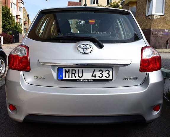 Toyota Auris 3 of 10